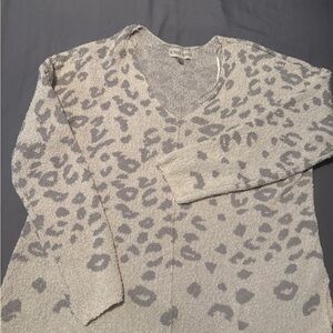 Knox Rose Gray Leopard V-Neck Sweater